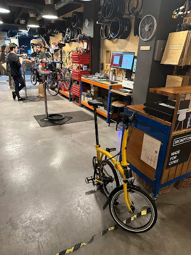 Imagen de Cap Problema - Brompton Premier Store Barcelona
