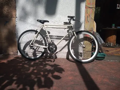 Imagen de Taller De Bicicletas 3 Los Pericos