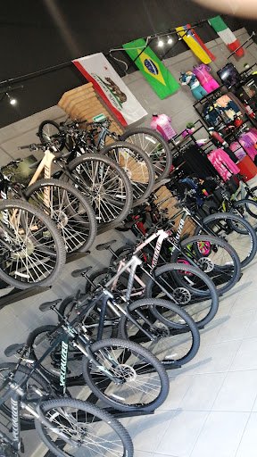 Taller de bicicletas Bicisur Bike Shop Reliz