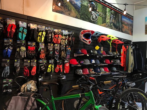 Taller de bicicletas RADIKAL BIKE DE TODO EN CICLISMO